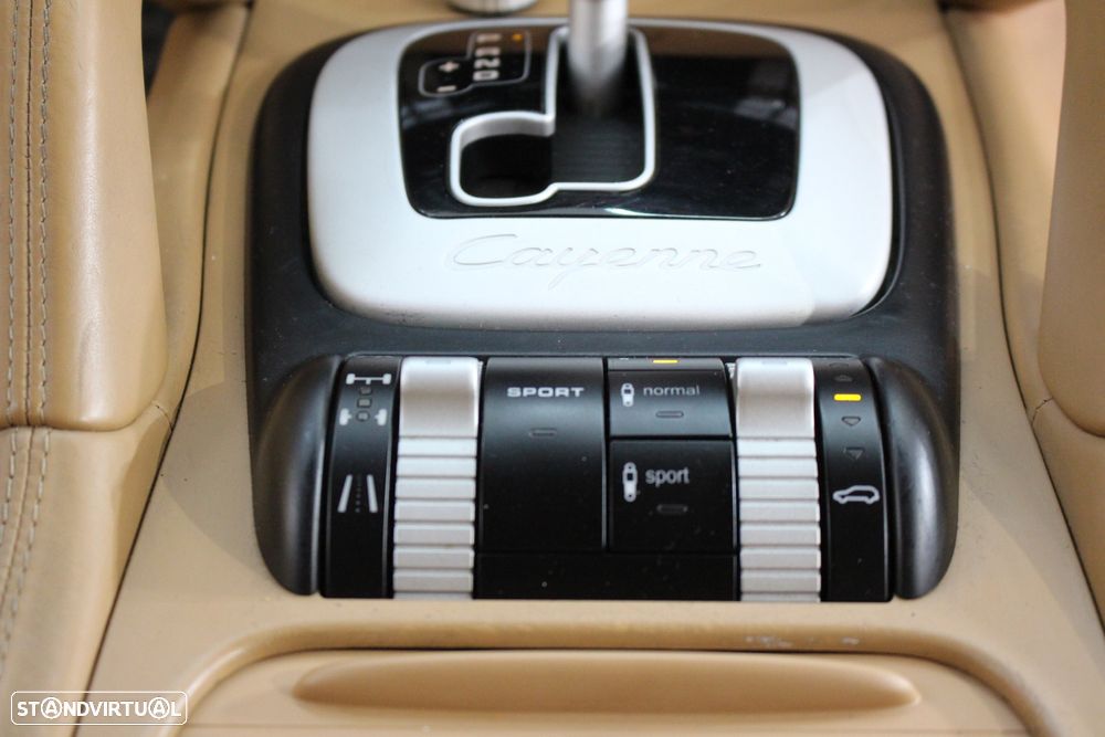 Porsche Cayenne Tiptronic - 32