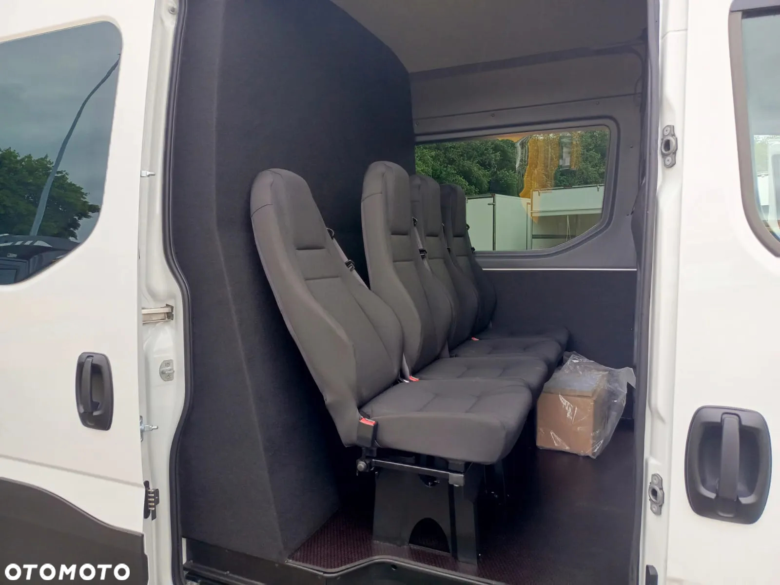 Iveco Daily / Pewny partner w biznesie ! - 24