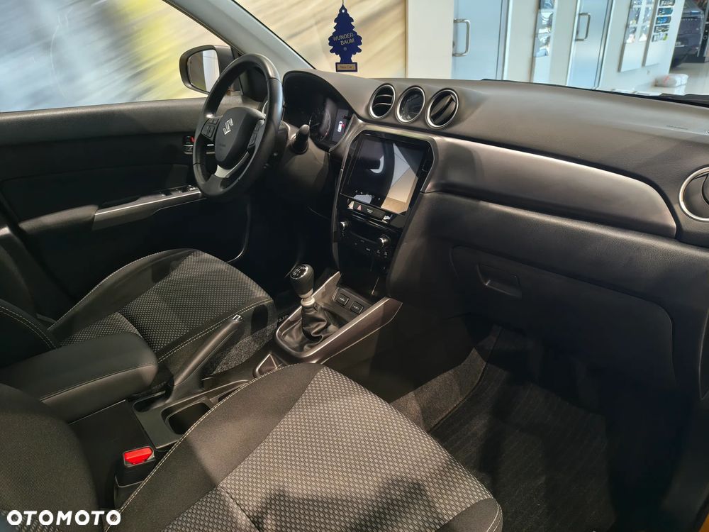 Suzuki Vitara 1.4 Boosterjet mHEV Premium Plus 2WD - 11