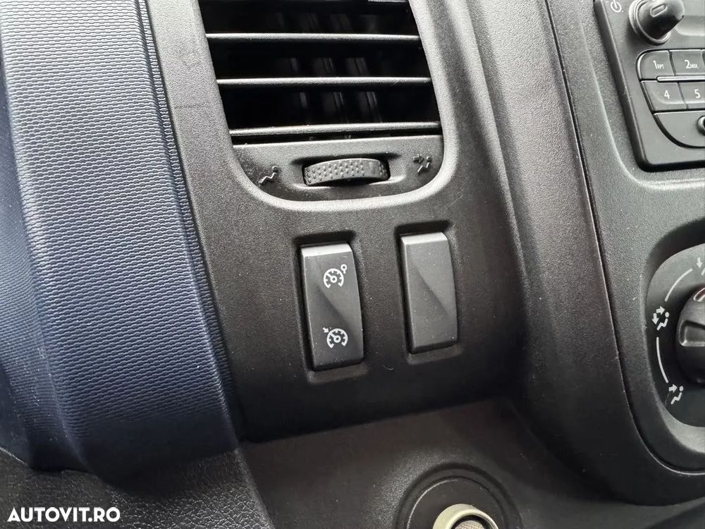 Opel Vivaro Doka 6 Locuri+Duba - 19