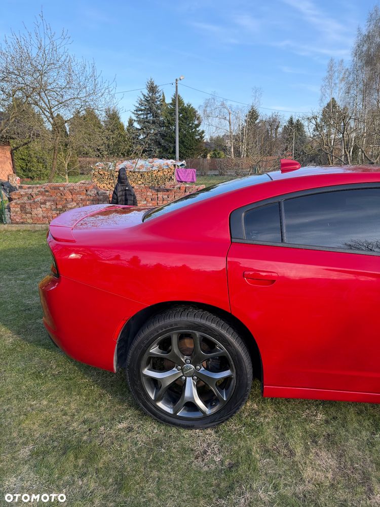 Dodge Charger 5.7 V8 RT - 11