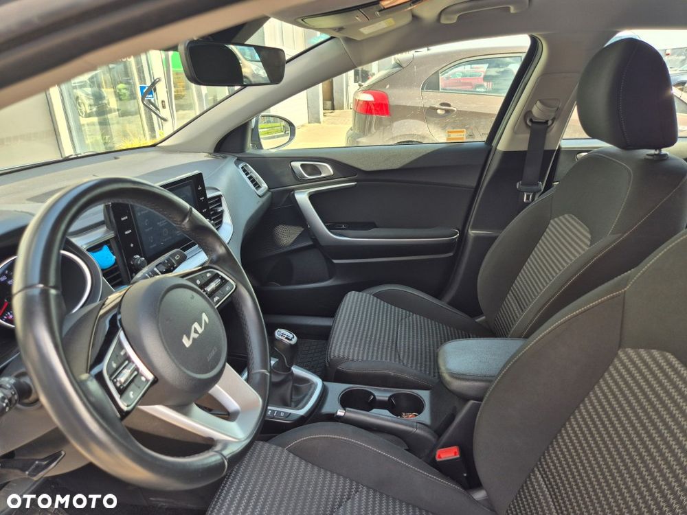 Kia Ceed 1.5 T-GDI M - 16