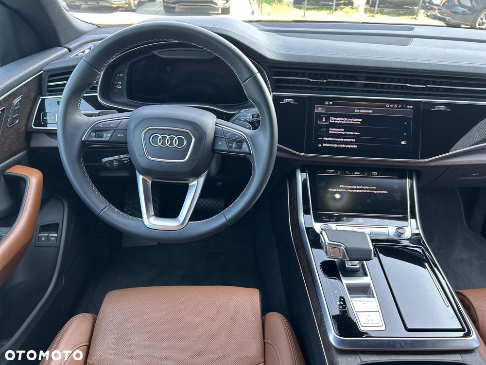 Audi Q8 - 10