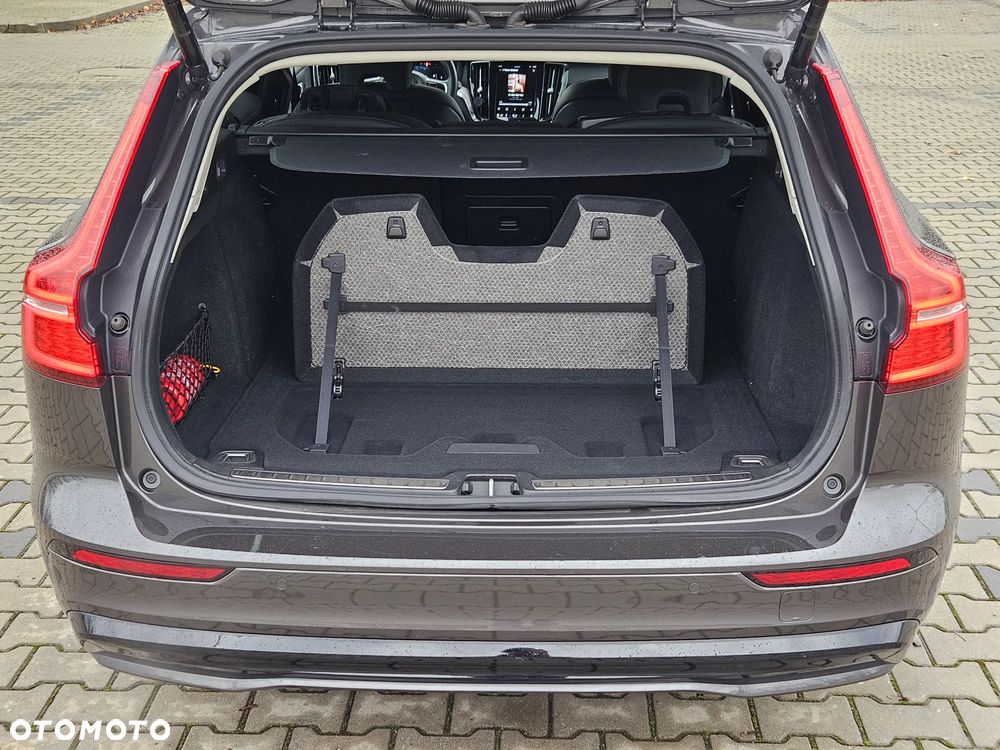 Volvo V60 B4 B Plus Dark - 9