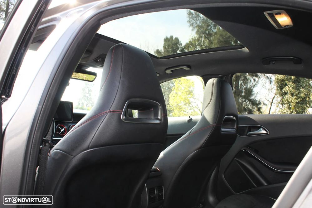 Mercedes-Benz A 45 AMG 4Matic Speedshift 7G-DCT - 26