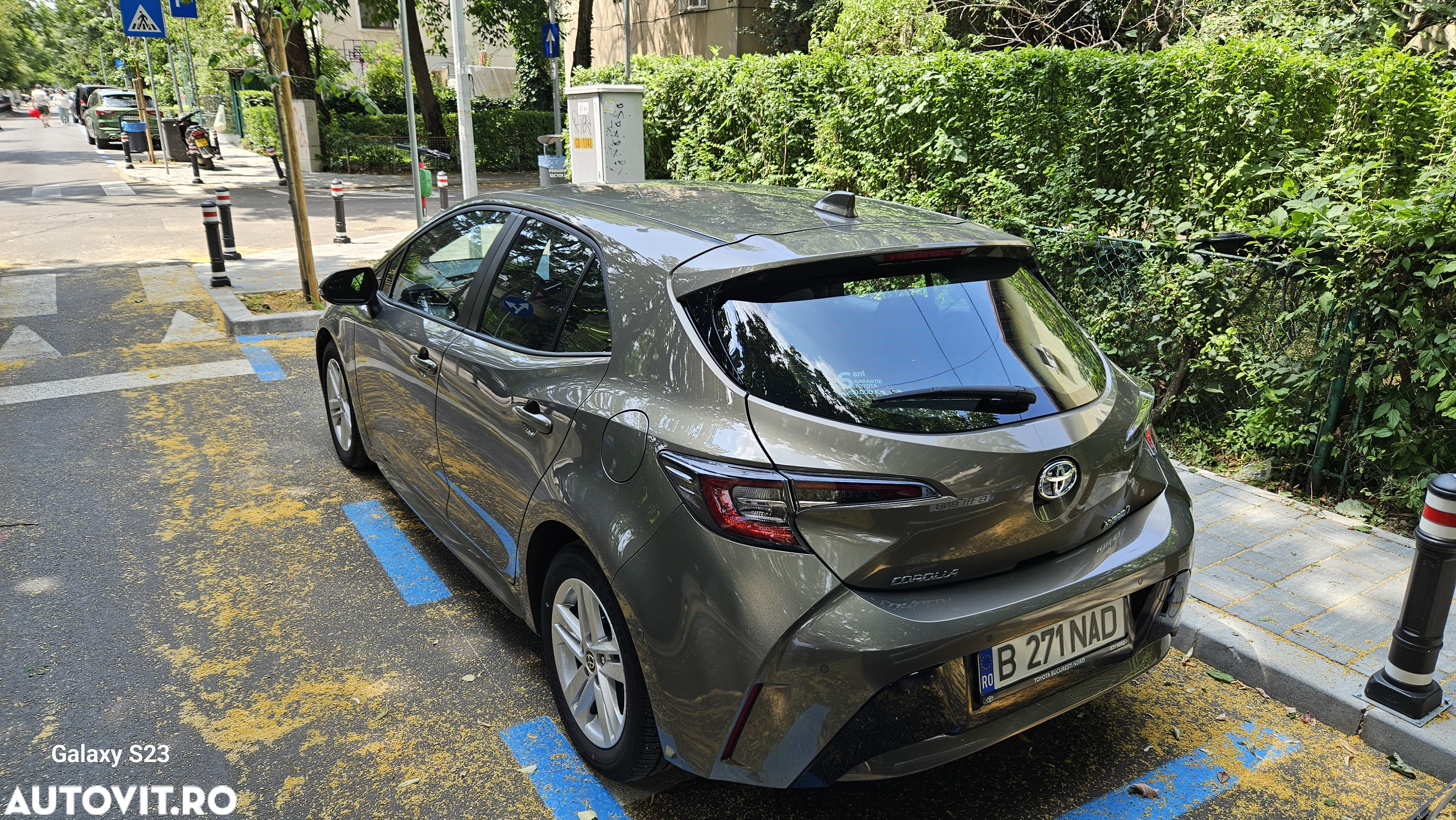 Toyota Corolla - 2
