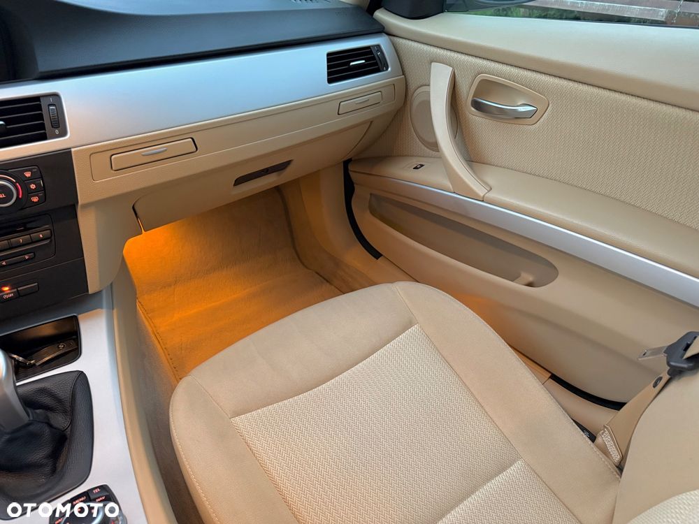 BMW Seria 3 320d - 19