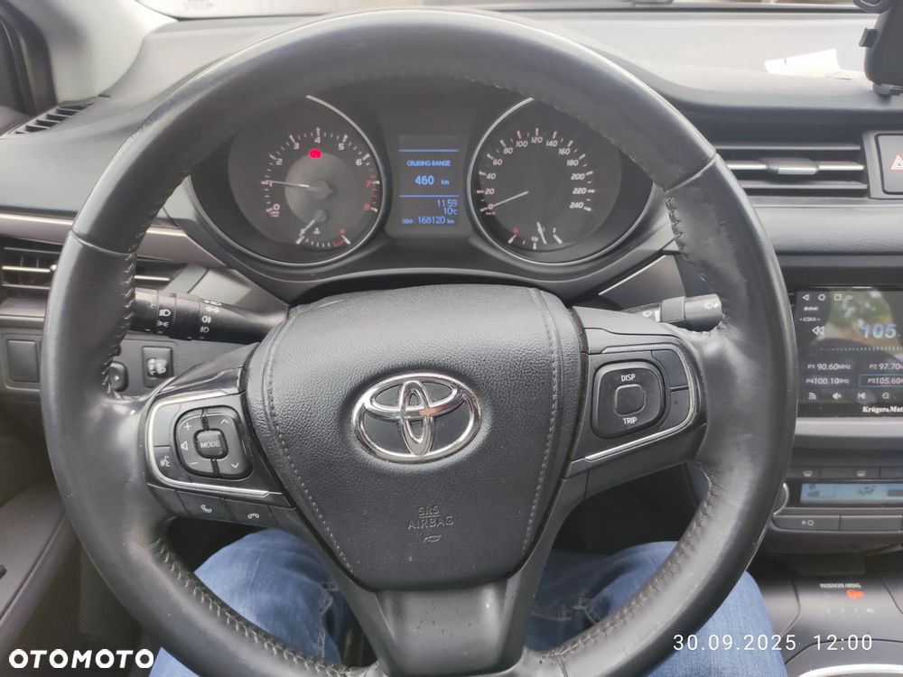 Toyota Avensis 1.6 Active - 11