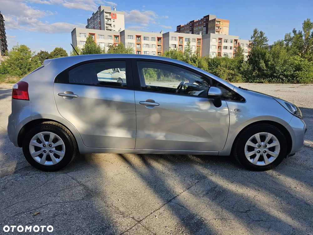 Kia Rio 1.4 Edition 7 - 8