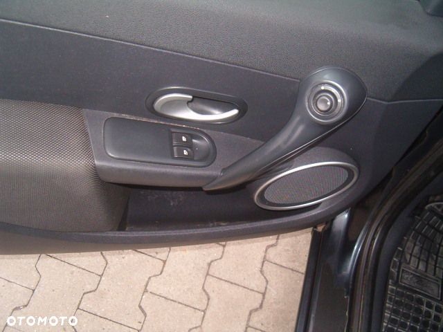 Renault Clio - 18