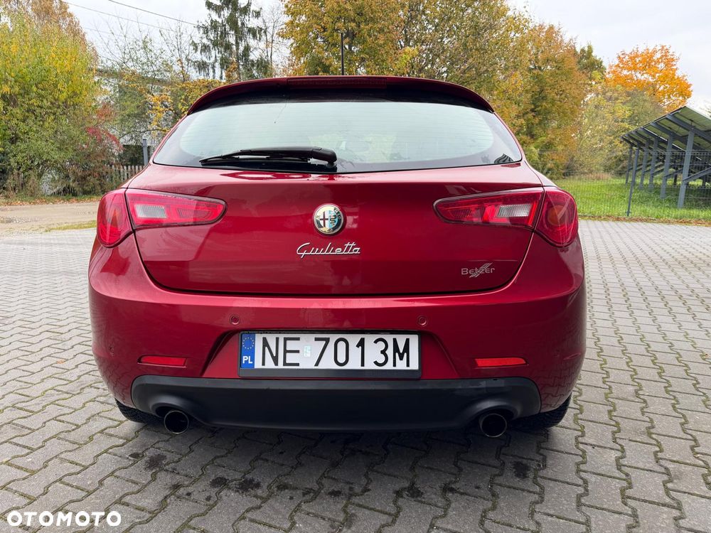Alfa Romeo Giulietta 2011 photo 5