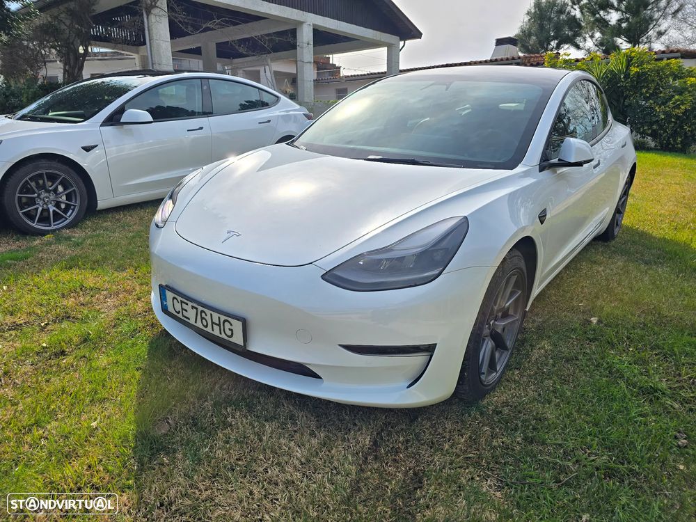 Tesla Model 3 - 1