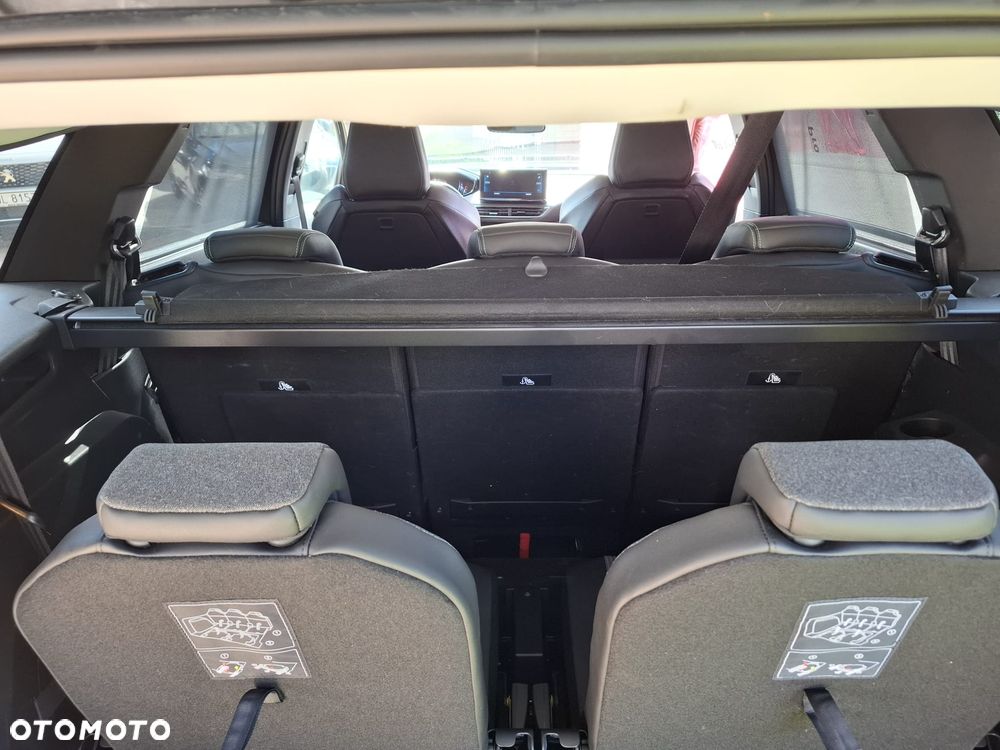 Peugeot 5008 PureTech 130 Stop & Start GPF EAT8 Allure - 17