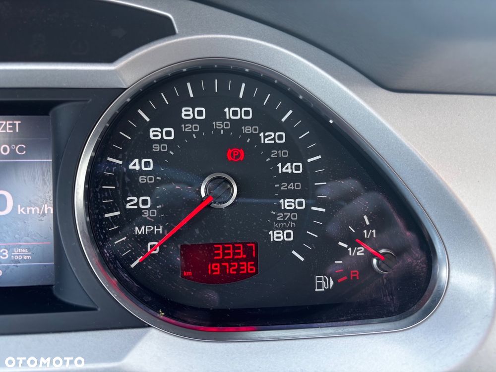 Audi A6 Avant 2.0 TDI DPF multitronic - 14