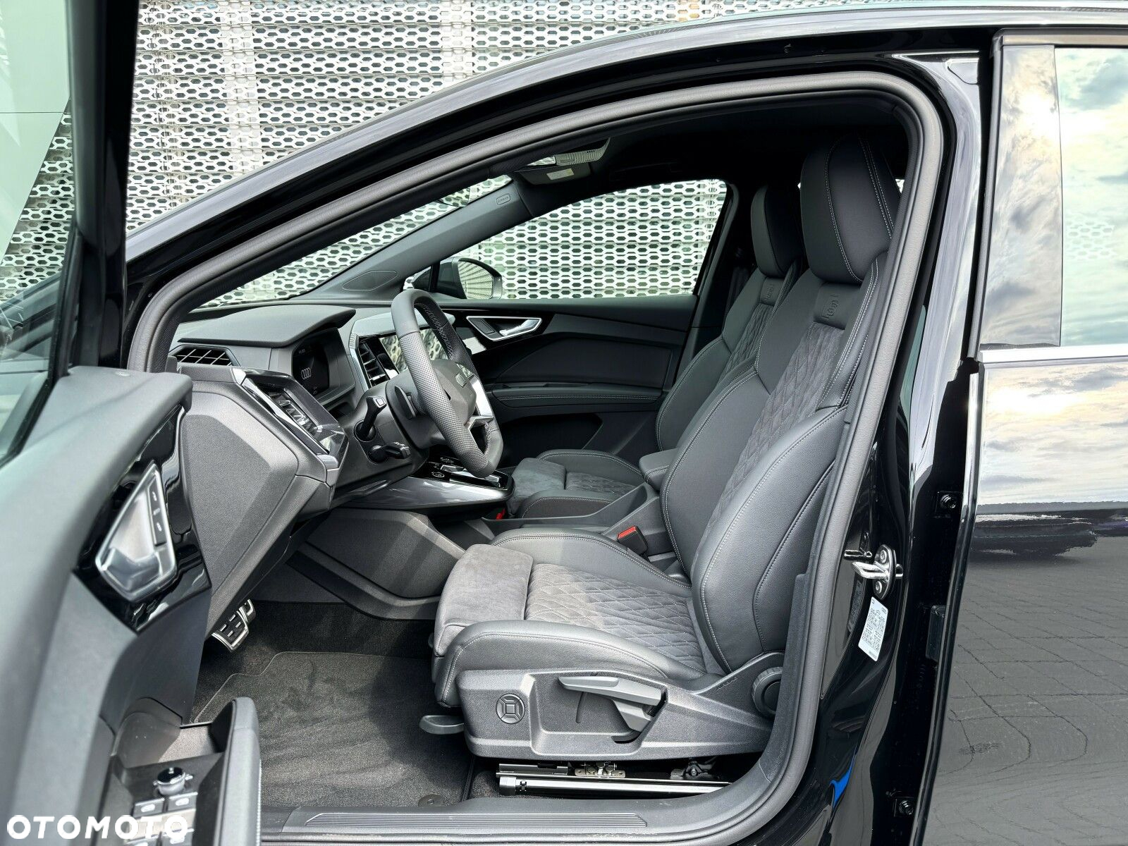 Audi Q4 Sportback e-tron - 13