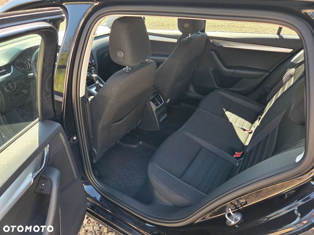 Skoda Octavia 2.0 TSI Ambition DSG - 11
