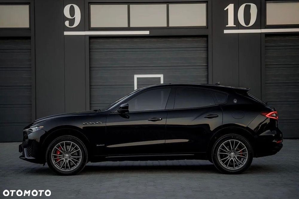 Maserati Levante Q4 GranSport - 3