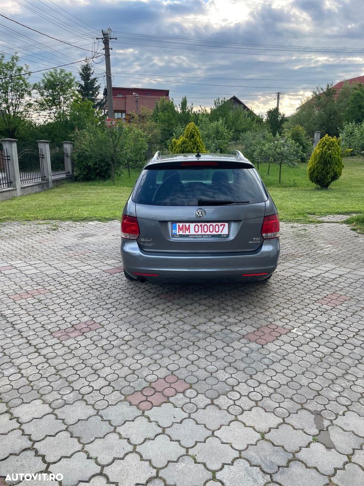 Volkswagen Golf - 5