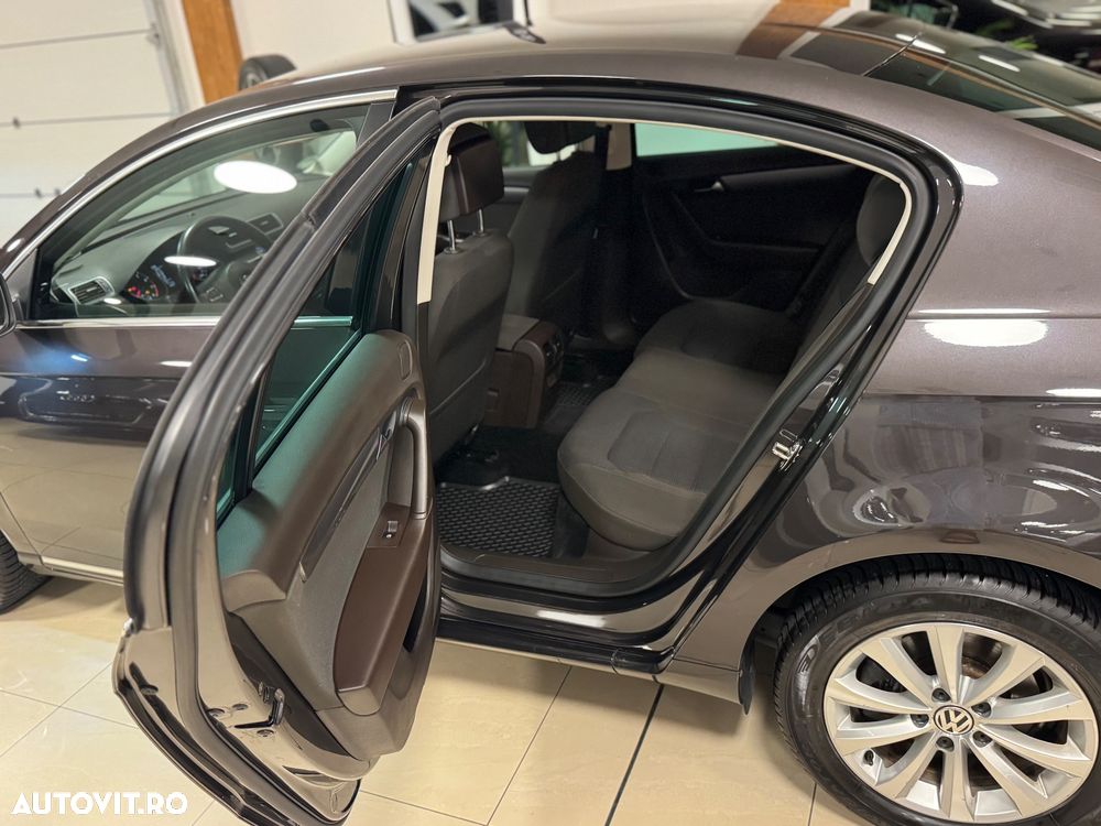 Volkswagen Passat 1.4 TSI BlueMotion Technology Highline - 9