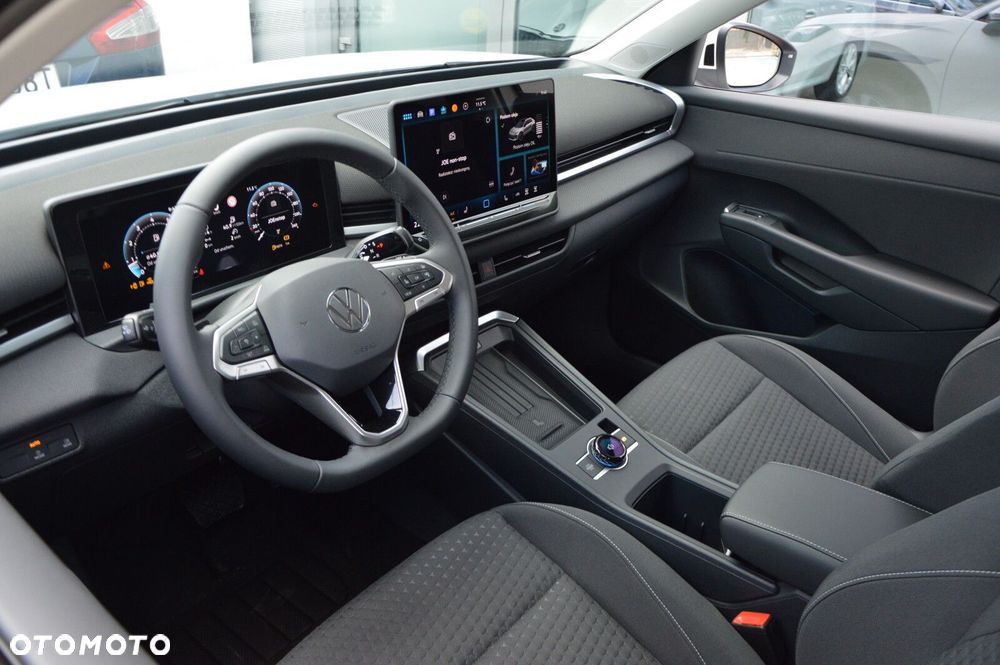Volkswagen T-Roc - 12