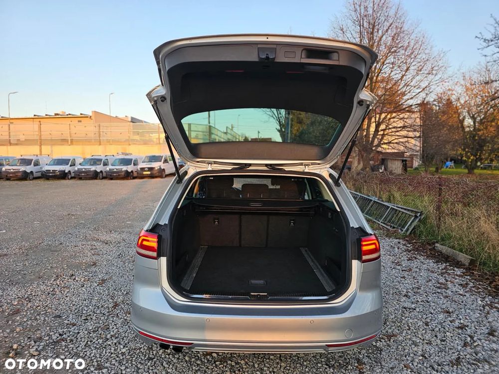 Volkswagen Passat Variant 1.8 TSI (BlueMotion Technology) DSG Comfortline - 20