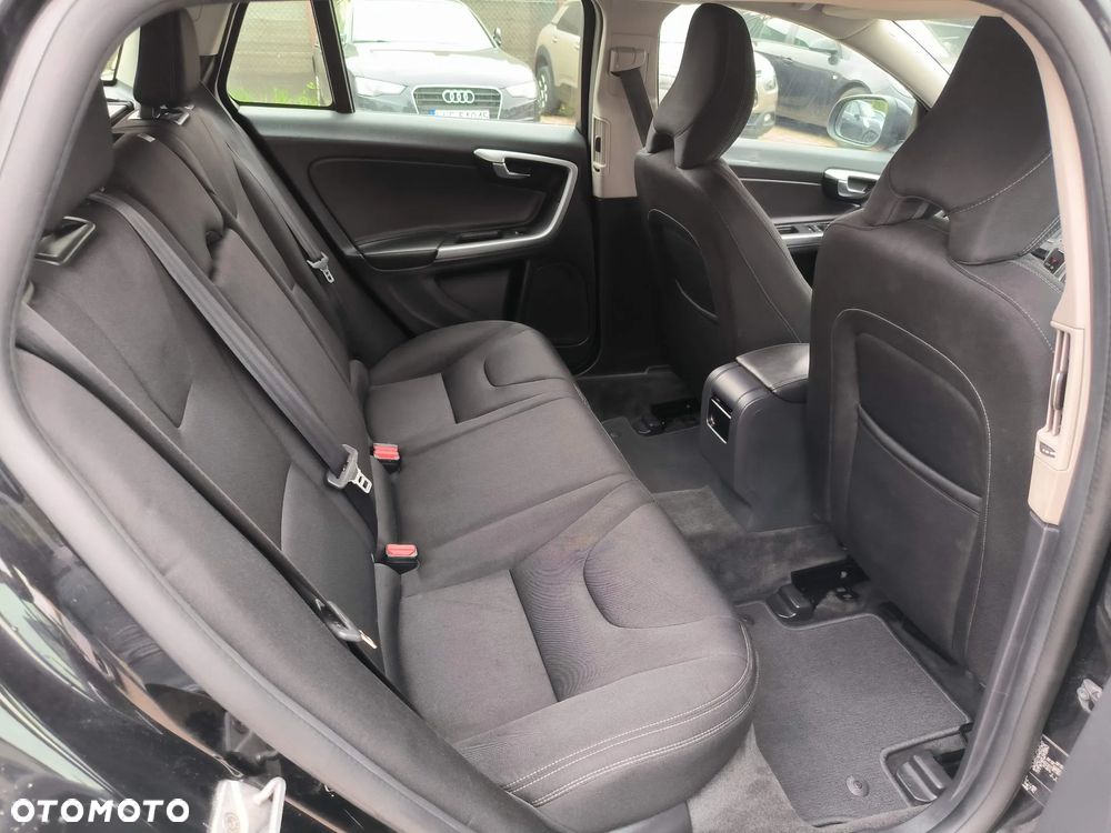 Volvo V60 D2 Drive-E Dynamic Edition (Kinetic) - 6