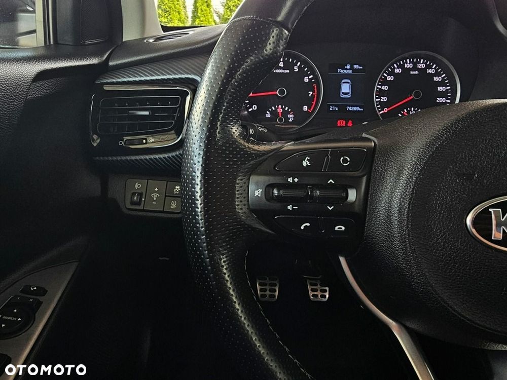 Kia Rio - 17