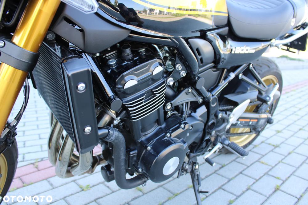 Kawasaki Z 900 RS - 15