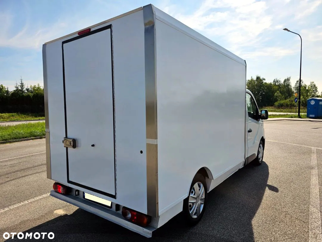 Renault Trafic - 32