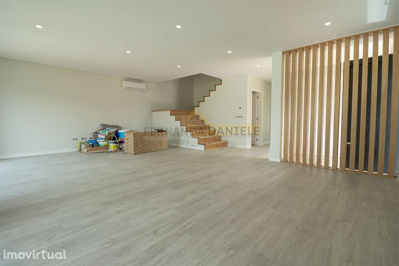 Moradia T4, nova e moderna, em Espinho. - Grande imagem: 4/43