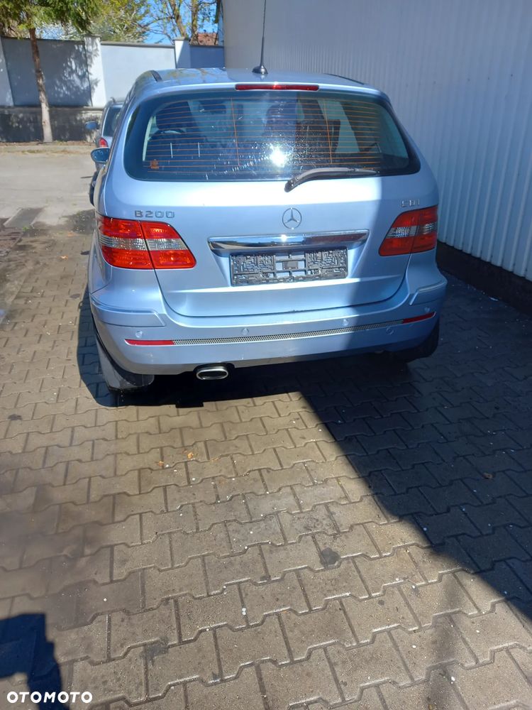 Mercedes-Benz Klasa B 200 CDI Autotronic - 13