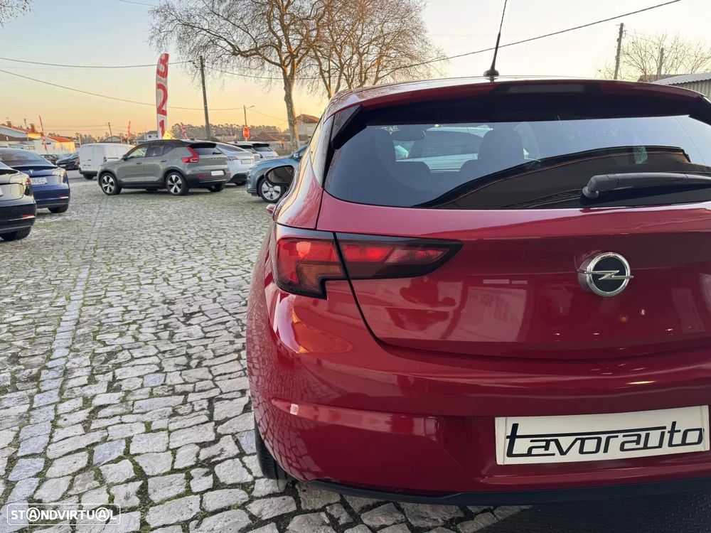 Opel Astra 1.2 T GS Line - 22