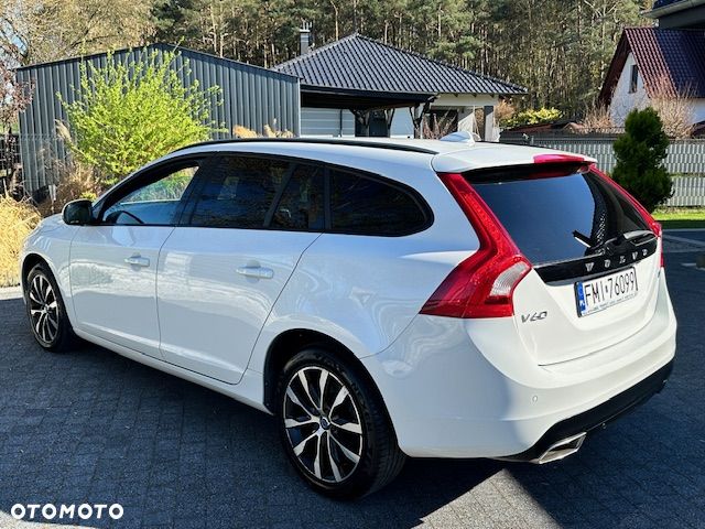 Volvo V60 D4 Geartronic Summum - 6