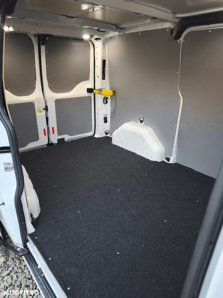 Ford Transit Custom - 10