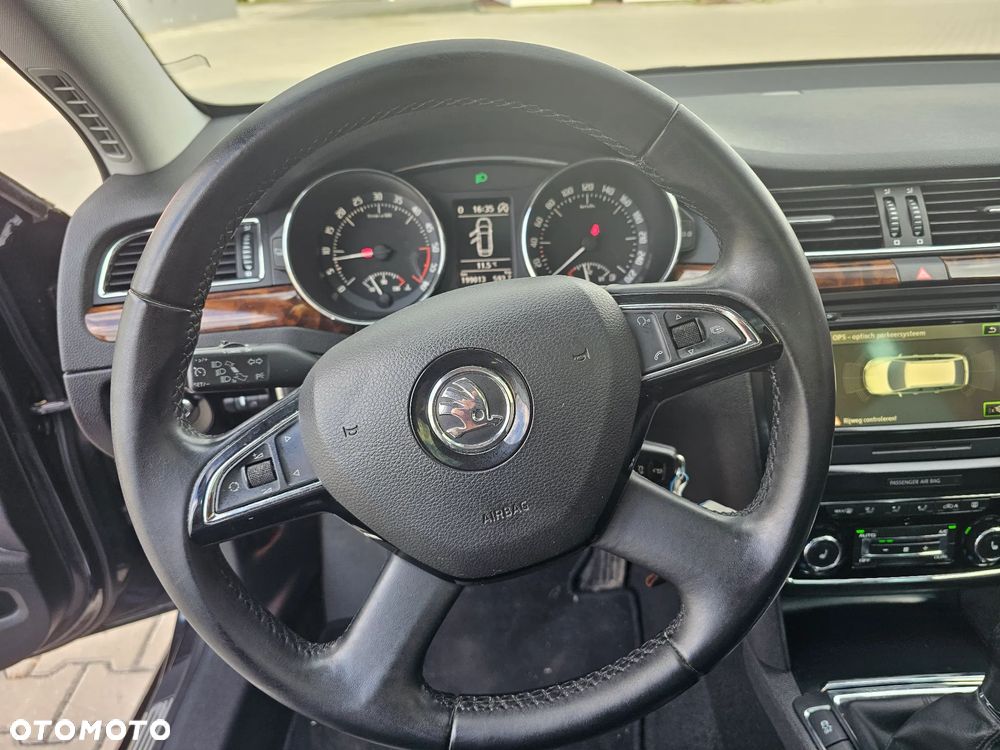Skoda Superb 1.6 TDI Elegance - 24