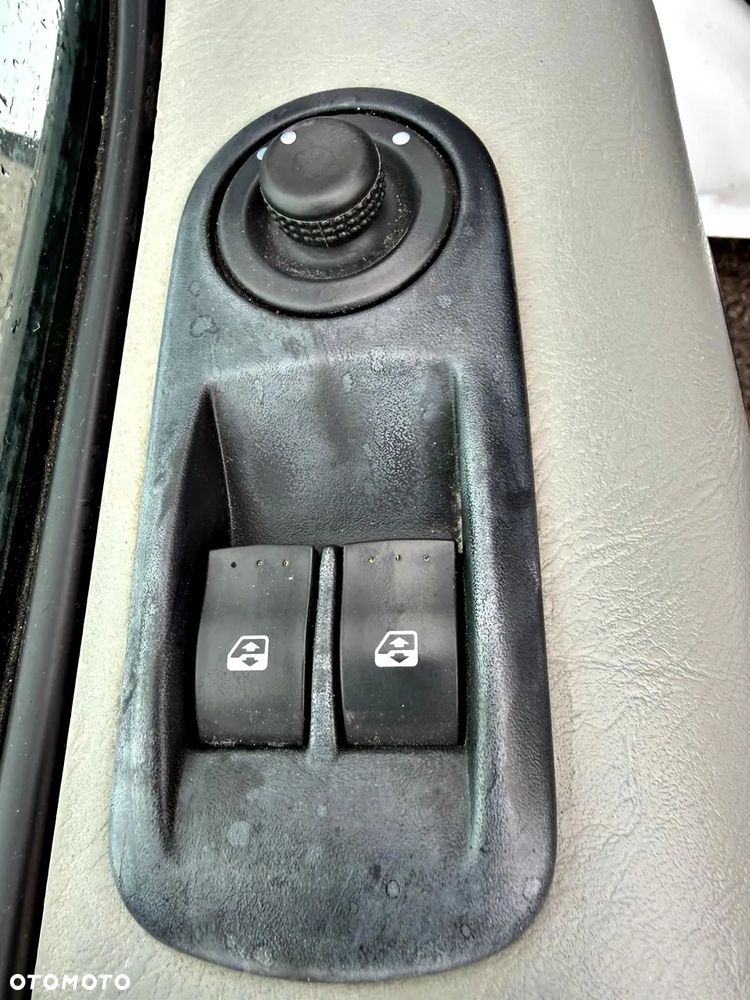 Renault Trafic - 18