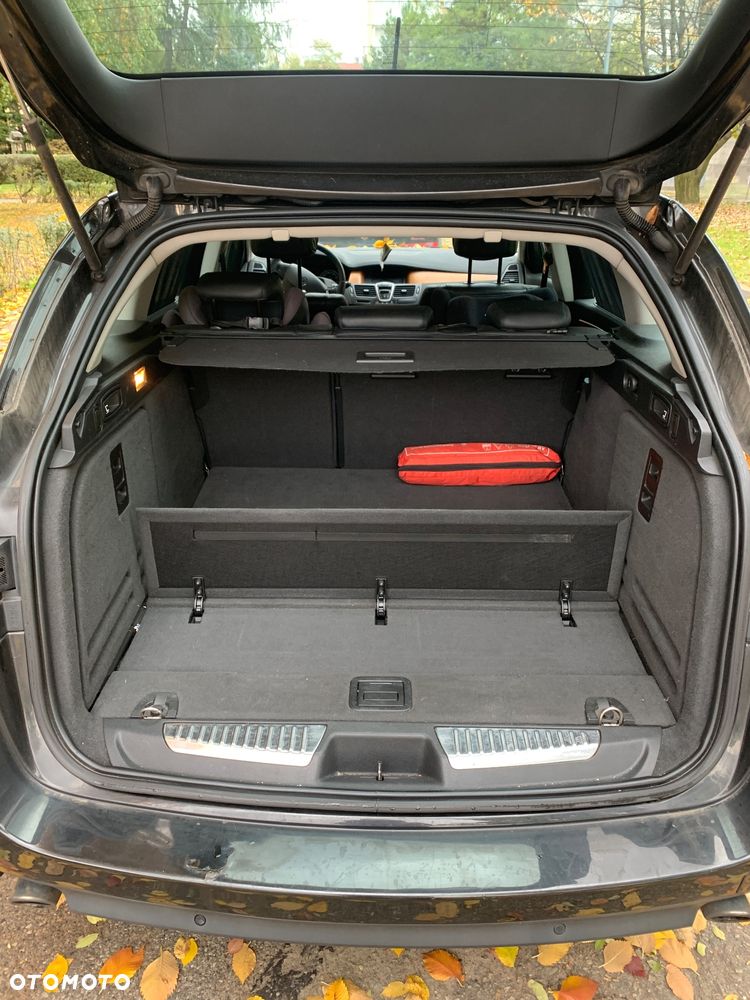 Renault Laguna 2.0 DCi FAP Initiale - 17