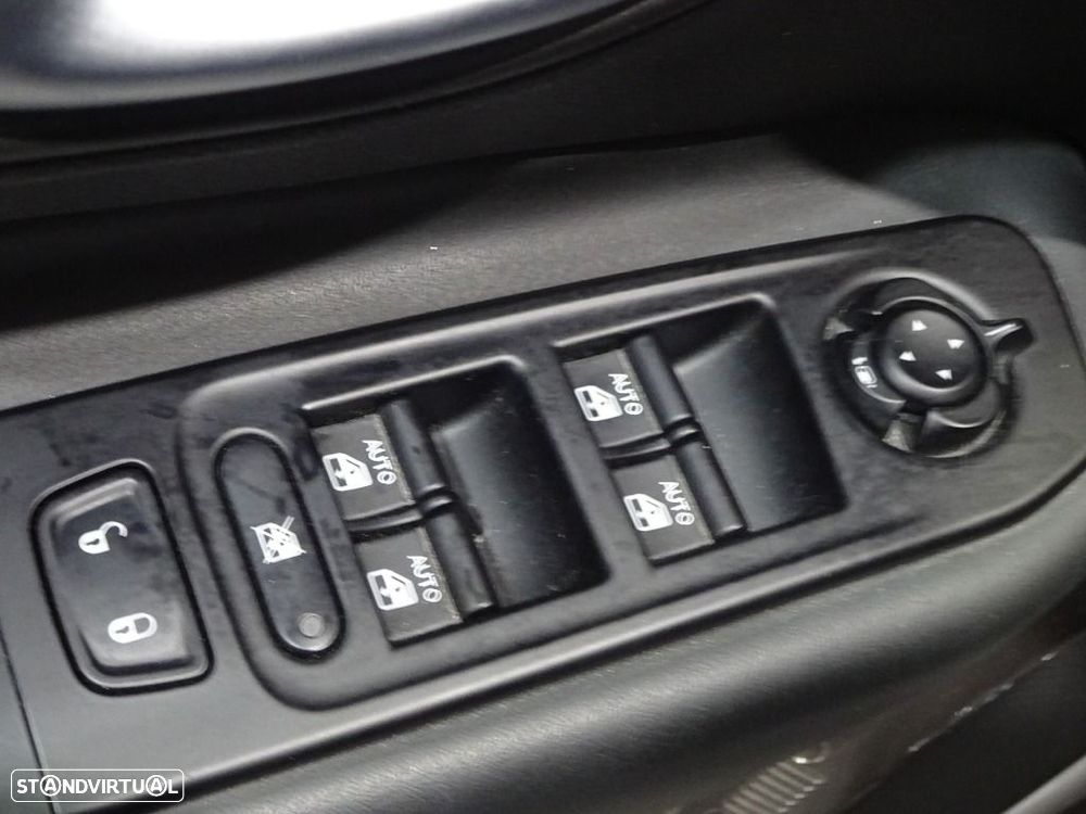 Jeep Renegade 1.0 T Limited - 10