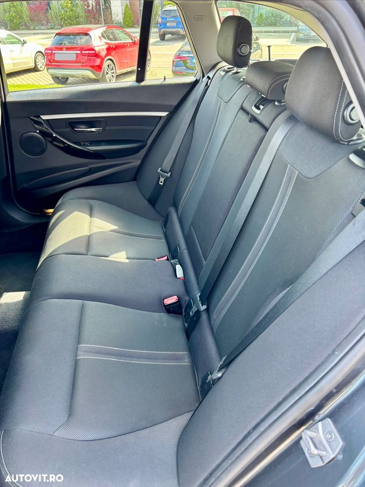 BMW Seria 3 318i Aut. Sport Line - 14