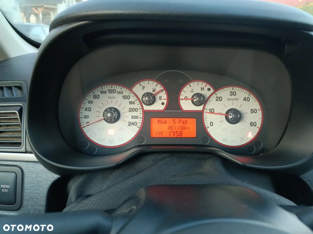 Fiat Grande Punto 1.9 Multijet 8V Sport - 2