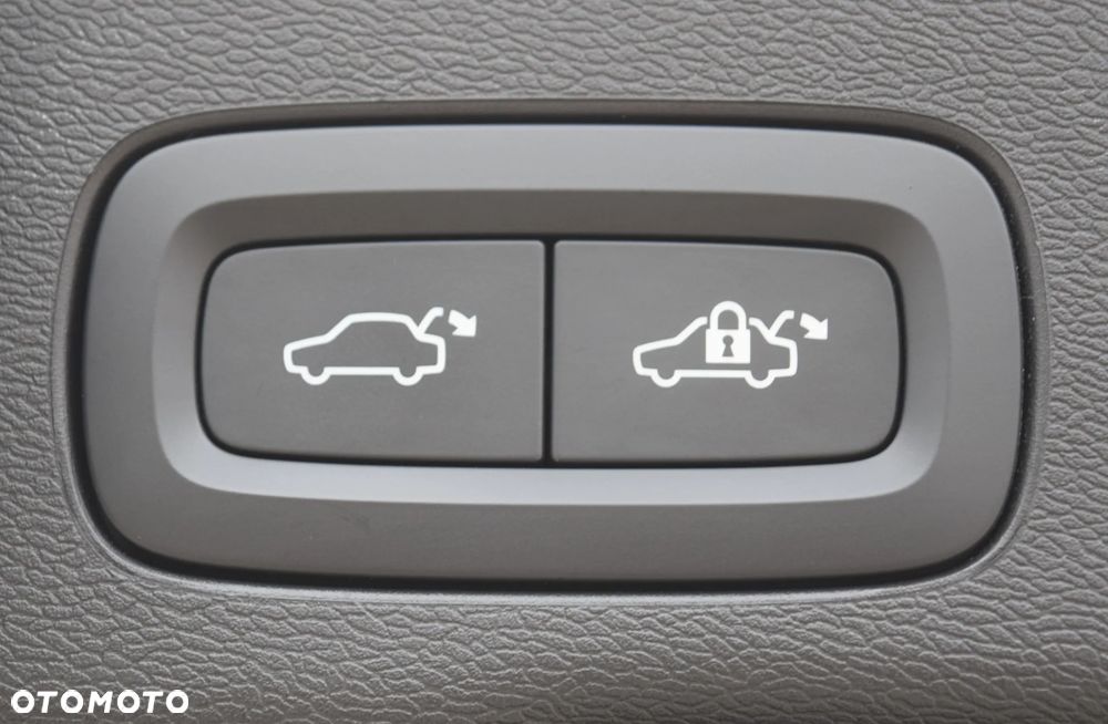 Volvo XC 60 B5 D AWD Geartronic Inscription - 37