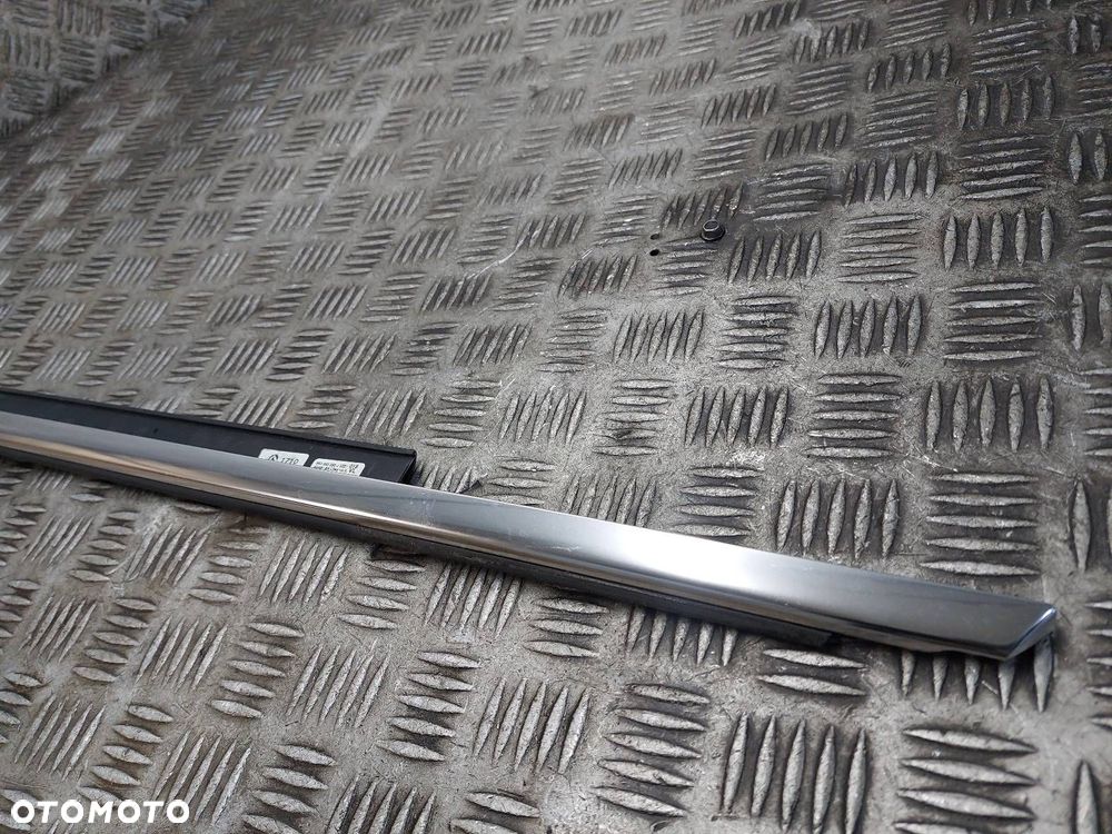 LISTWA ZGARNIAJĄCA DRZWI LEWY PRZÓD AUDI A4 B8 8K0853283J - 3