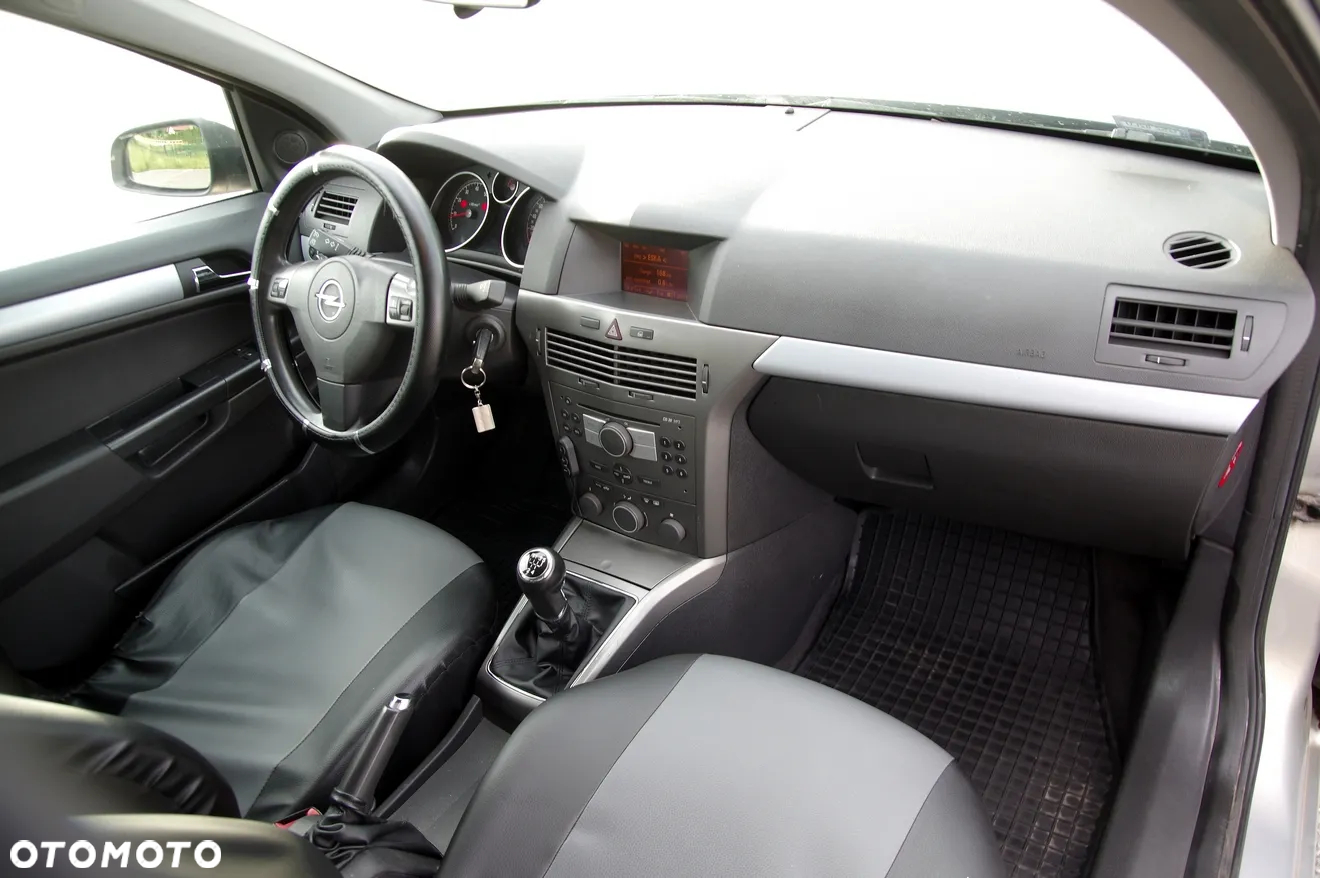 Opel Astra 1.6 Caravan Enjoy - 26