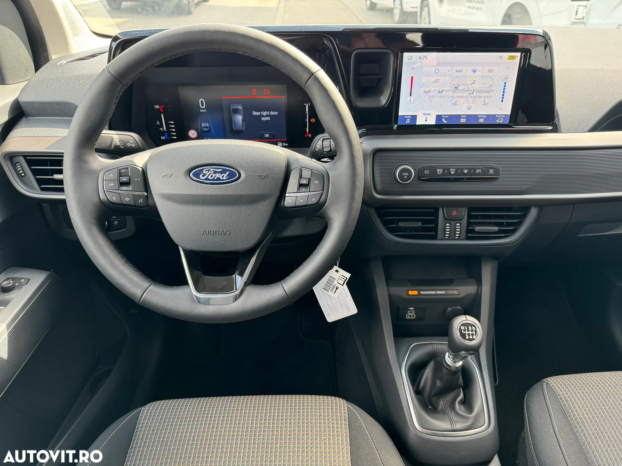 Ford Tourneo Courier 1.0 EcoBoost Trend - 16