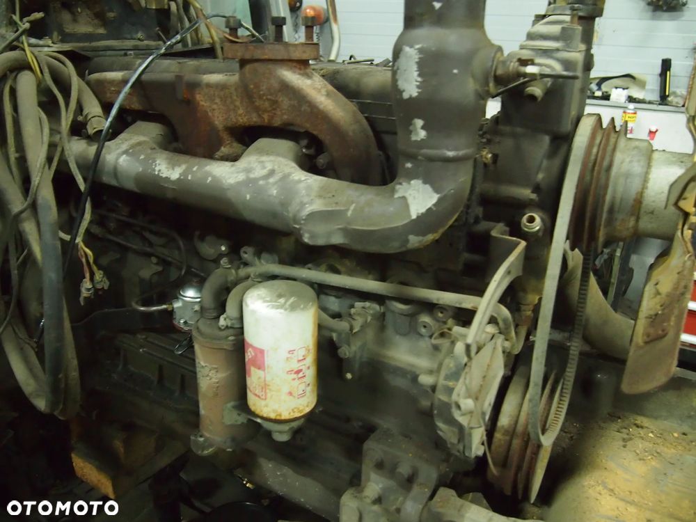 Silnik 6 cylindrowy Perkins A6.354 - 3