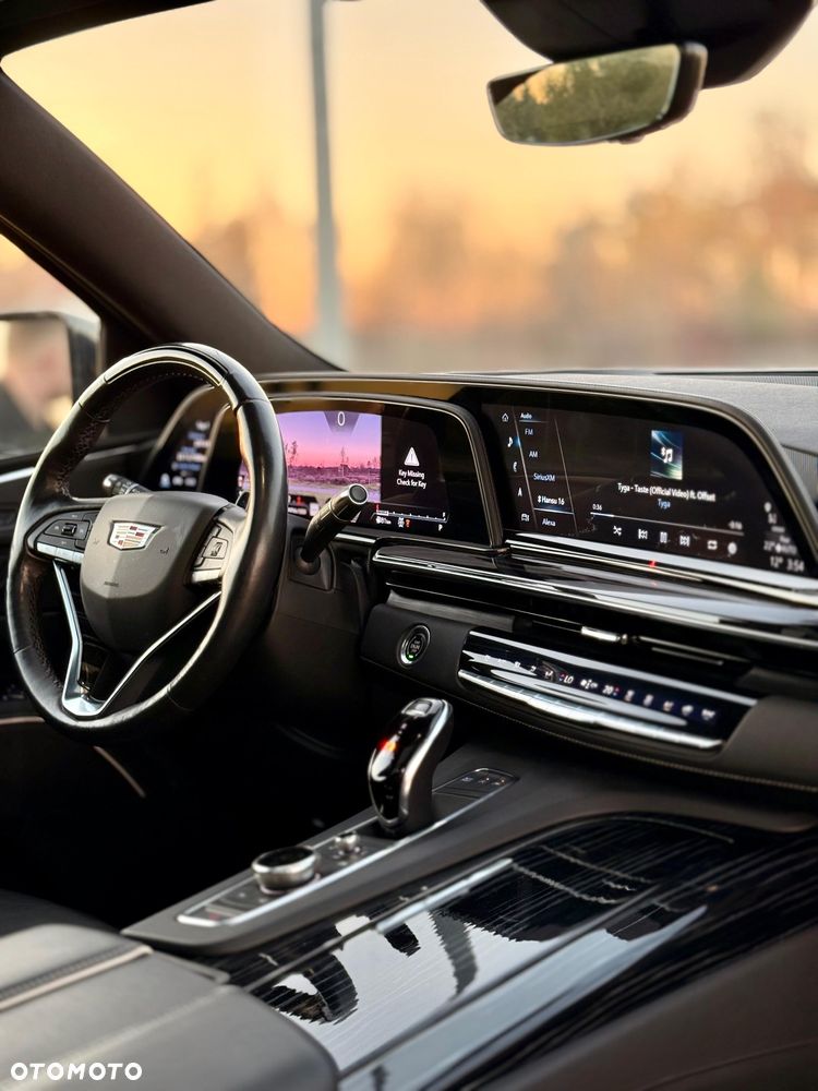 Cadillac Escalade 6.2 V8 Sport Luxury - 3