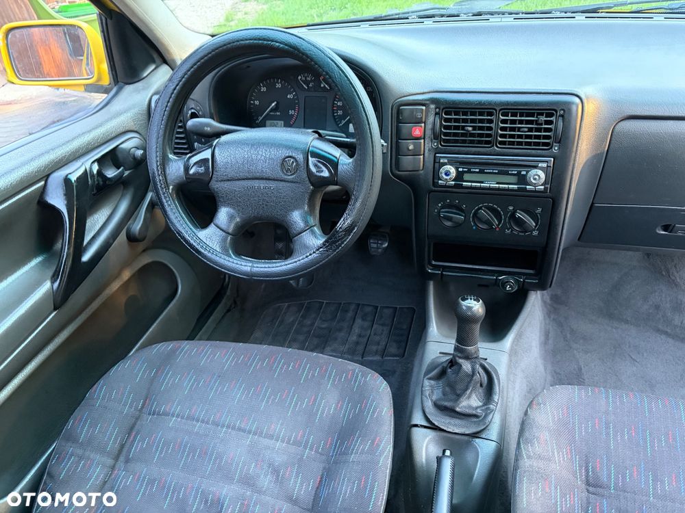 Volkswagen Polo 60 SDI - 12
