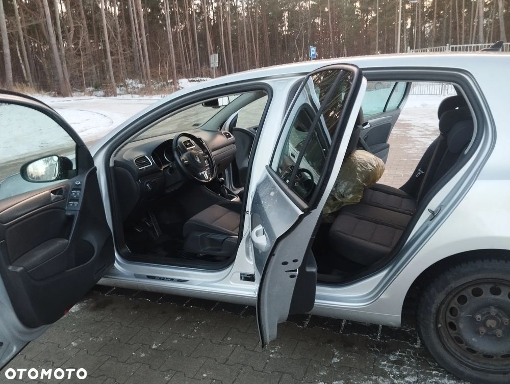 Volkswagen Golf 1.2 TSI MATCH - 12