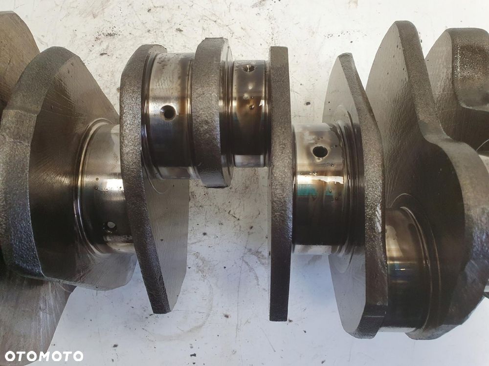 Chrysler 300C 3.0 CRD WAŁ KORBOWY - 11