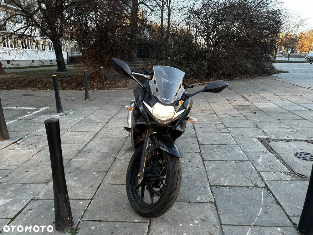 Suzuki GSX - 2